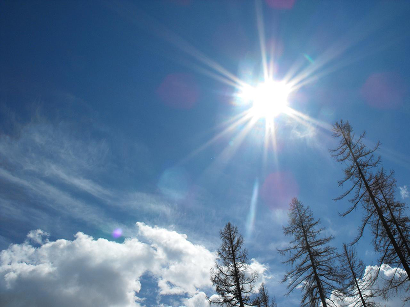 Tia UV xuất hiện nhiều trong ánh sáng mặt trời 